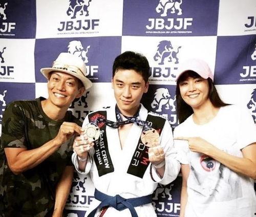 日本社长爆料娱乐圈事件,揭秘明星背后的秘密